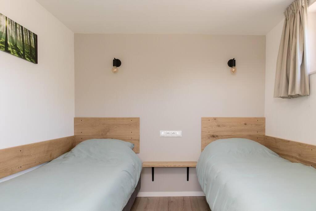 Vakantiehuis Eikzicht Gelegen Aan Het Bos Elsloo  Exterior photo